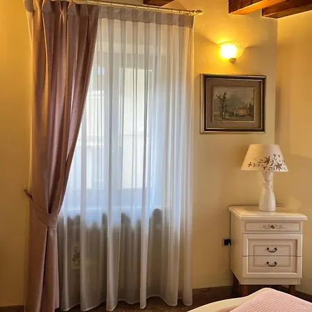 Oda ve Kahvaltı Relais Ponte Pietra Verona