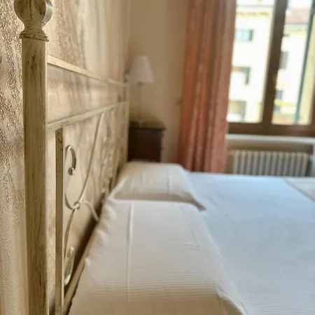 Relais Ponte Pietra 2*