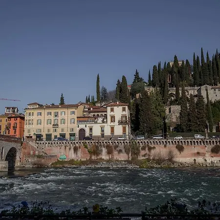 Oda ve Kahvaltı Relais Ponte Pietra 2*
