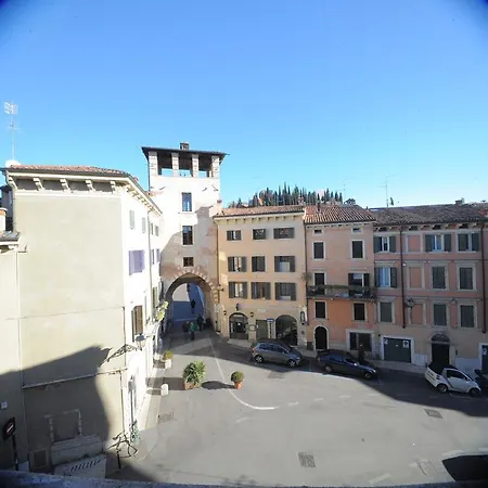 Oda ve Kahvaltı Relais Ponte Pietra Verona