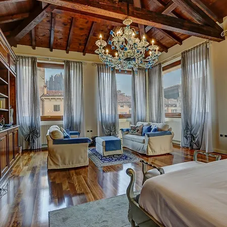 Relais Ponte Pietra Oda ve Kahvaltı 2*